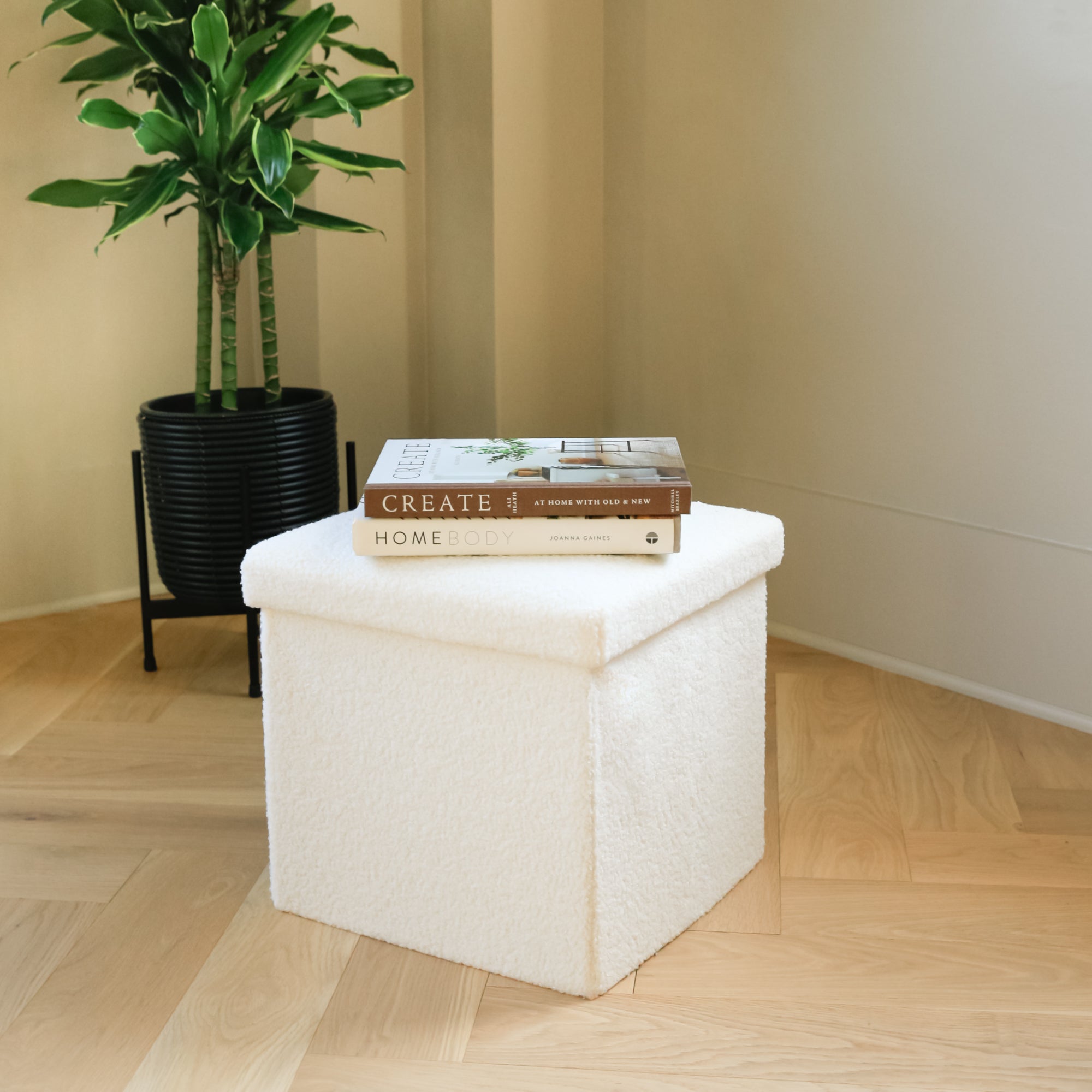 15" White Boucle Cube Storage Ottoman