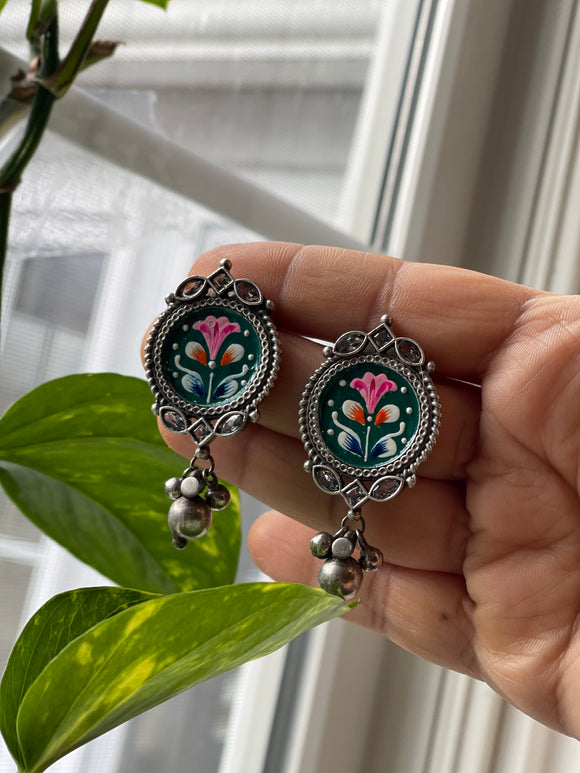 Earrings with delicate flowers