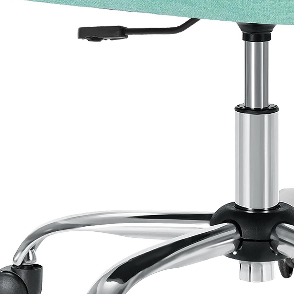 21" Silver Tufted Swivel Lounge Chair