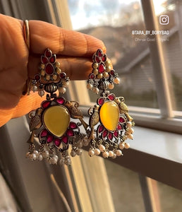 Parrot fusion danglers with pachi kundan and monalish stone.
